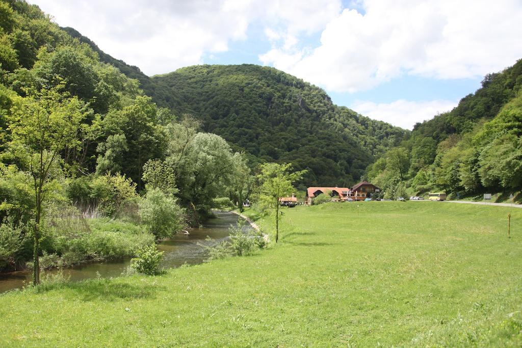 Guesthouse Villa Zelenjak Ventek Kumrovec Dış mekan fotoğraf